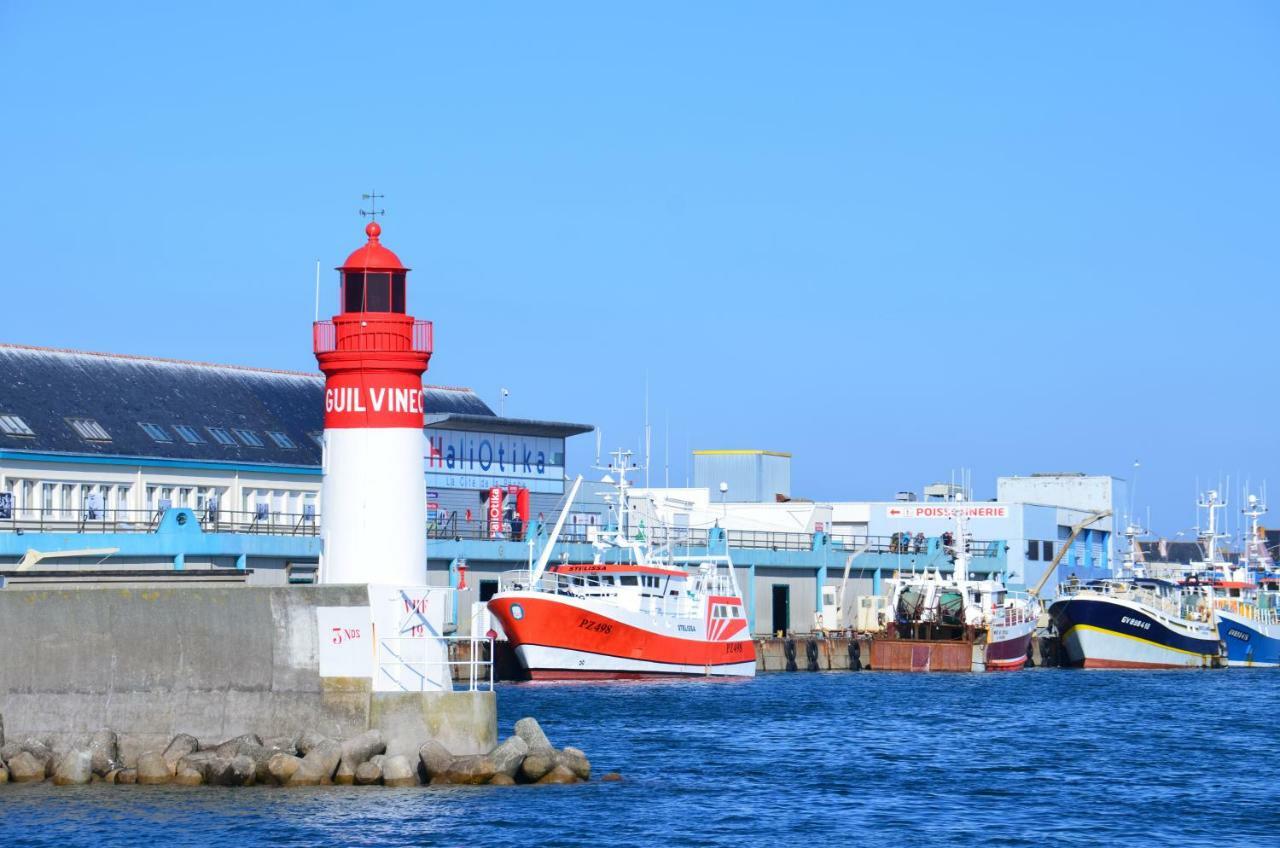 Vacances A L Ocean - T4 Grand Balcon Tout Confort - Wifi Et Parking Gratuits - Mer Plage Piscine A Environ 25 M - Centre Ville, Tous Commerces, Marche, Et Port A 10 Minutes A Pied En Longeant La Mer Guilvinec Exterior foto