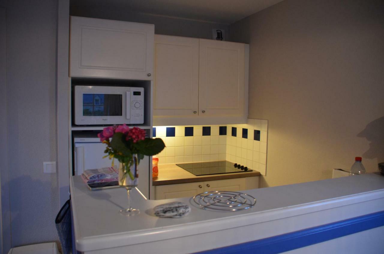 Vacances A L Ocean - T4 Grand Balcon Tout Confort - Wifi Et Parking Gratuits - Mer Plage Piscine A Environ 25 M - Centre Ville, Tous Commerces, Marche, Et Port A 10 Minutes A Pied En Longeant La Mer Guilvinec Exterior foto