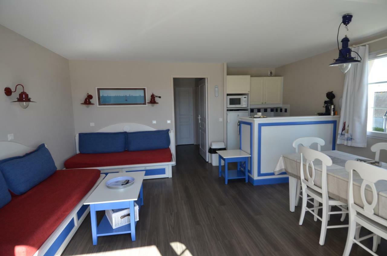 Vacances A L Ocean - T4 Grand Balcon Tout Confort - Wifi Et Parking Gratuits - Mer Plage Piscine A Environ 25 M - Centre Ville, Tous Commerces, Marche, Et Port A 10 Minutes A Pied En Longeant La Mer Guilvinec Exterior foto